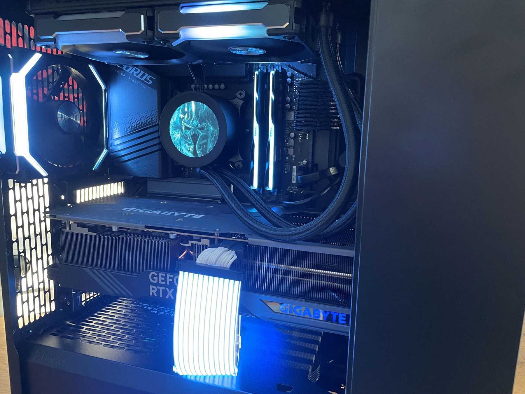 Zestaw komputerowy Fractal Design North z Kraken Elite i wentylatorami Lian Li
