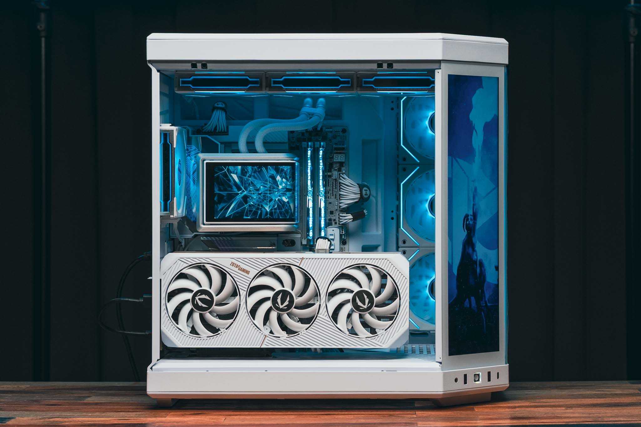 Hyte Y70 Touch Infinity White